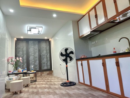 Chính chủ cần bán TT tầng 1 Tân Mai 31m2 ngõ ô tô kinh doanh được giá nhỉnh 1 tỷ