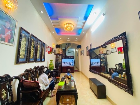 Đất phân lô - Ô tô đỗ cửa vào nhà - 4 Tầng ở ngay - 50m2, 4 ngủ, giá 8,7 tỷ