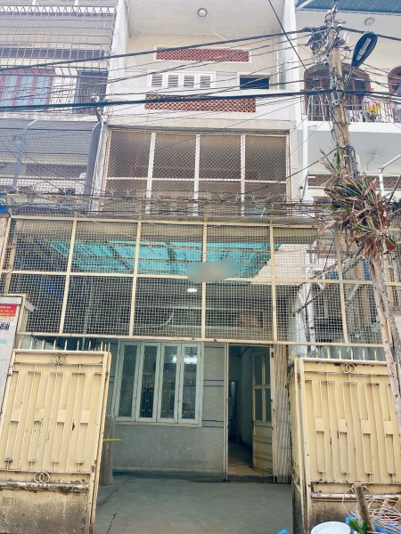 CHO THUÊ NHÀ NGUYÊN CĂN QUẬN PHÚ NHUẬN 19tr TL , Hơn 200m2 sàn 4PN 3 Tầng , Nhà đang sửa mới
