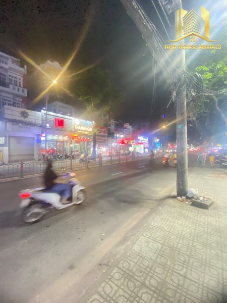 Đi đến slide 6