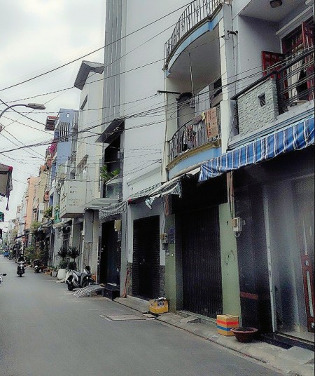 Nhà ô tô đỗ cửa Âu Cơ, cạnh Đại Học Văn Hiến, 3.7 tỷ