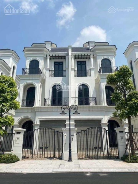 Bán căn biệt thự song lập sao biển ngay sát hồ điều hòa 24,5 ha dự án Vinhomes Ocean Park, Gia Lâm