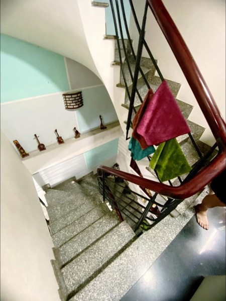 Cần bán nhà 5.9 tỷ, 5 tầng, 30m2 tại Võ Văn Kiệt, P1,Q5
