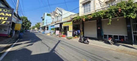 Bán dãy trọ 7.6 tỷ đồng cực rẻ nằm ngay mặt tiền Việt Sing, Thuận An, diện tích 300m2