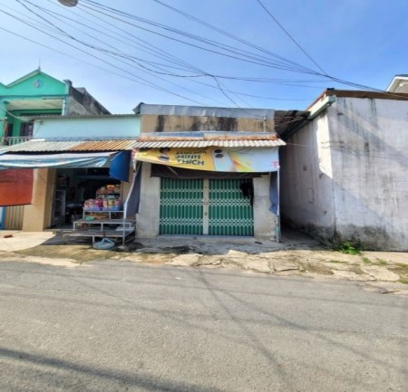 Bán dãy trọ Dĩ An cách đường Nguyễn Tri Phương 100m, DT 151m2 giá 4,8 tỷ TL