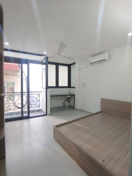 Bán CCMN Trung Kính Hà Nội, DT 80m2, sổ đỏ chính chủ với 7 tầng 16 phòng, giá chỉ 185 triệu/m2