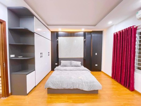 Bán gấp nhà Đào Tấn - 32m2x5 tầng - Giá 5.6 tỷ - 30m ra oto - Nhà dân xây