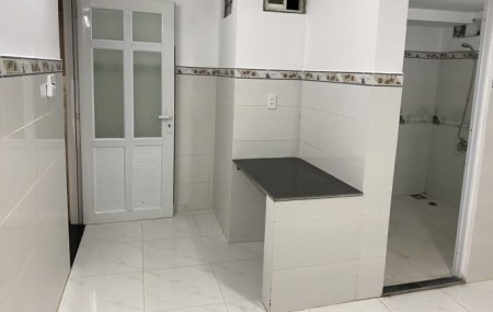 Bán CHDV diện tích 222m2 giá 28.5 tỷ đồng gần cao đẳng Lý Tự Trọng