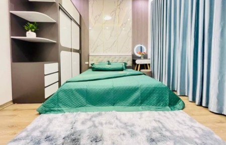 Bán tòa căn hộ dịch vụ Nguyễn Văn Cừ giá 11 tỷ đồng, diện tích 72m2