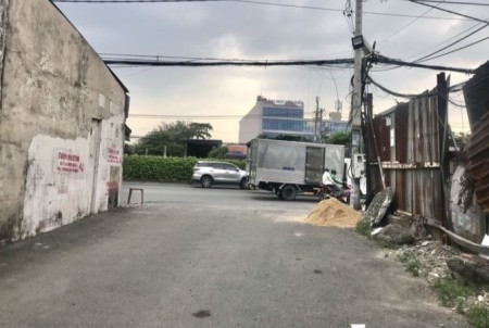 Cần bán gấp CHDV giá 6.9 tỷ tại quận 12 diện tích 169m2, có 32 phòng trọ cho thuê