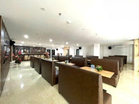 Bán gấp nhà 290m2, 8 tầng, MT 13m, sổ đổ chính chủ tại Lê Thanh Nghị Hà Nội LH 096349289x
