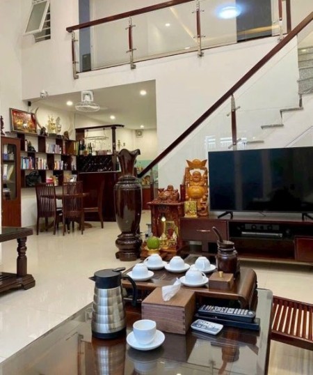 Bán nhà 4 tầng, thiết kế 18 phòng, diện tích 120m2 tại Bình Thọ, Thủ Đức
