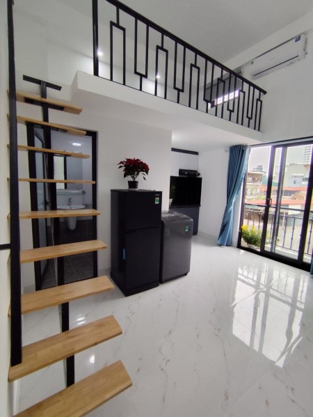 Bán tòa CCMN 100m2, 7 tầng, MT 10m, ban công, tại ngõ 381 Nguyễn Khang, giá chỉ 16.8 tỷ