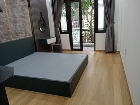 Bán Nhà Lĩnh Nam 40m x 5 Tầng ô tô đỗ cửa - Ngõ thông hai đầu gần phố giá 4,25 Tỷ