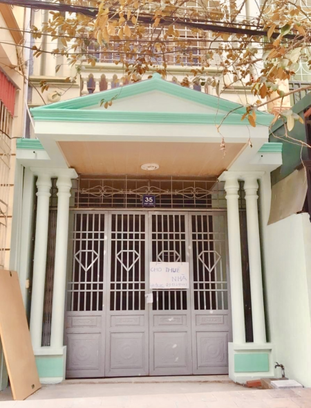 Cho thuê nhà chính chủ 3 tầng, 4 phòng ngủ, trung tâm TP. Thanh Hóa