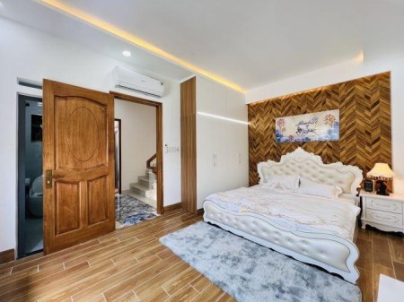 Bán nhà Bình Thạnh, diện tích 4x20m, 5 tầng, 10 phòng, hẻm xe hơi thông thoáng, giá 14.x tỷ
