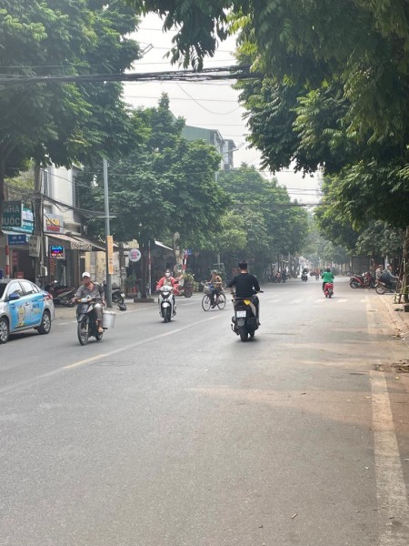 Bán nhà mặt phố Tứ Liên, đắc địa khu phố Kinh doanh sầm uất, 31m2, 8,3 tỷ