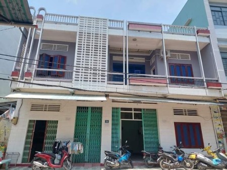 bán nhà mặt tiền khu vực trung tâm quy nhơn gần biển đi bộ 5 phút