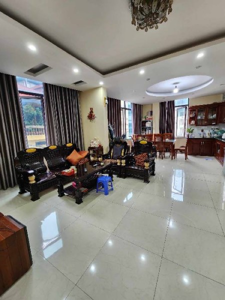 Phân lô phố Kim Ngưu - Lô góc ô tránh - Vừa ở vừa kinh doanh đỉnh - Mặt tiền rộng thoáng