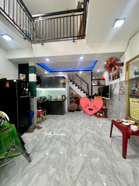Bán nhà kiệt Điện Biên Phủ 3,5 tầng vị trí đẹp, kiên cố, công năng đầy đủ