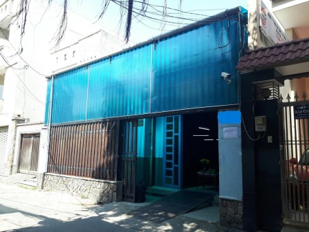 Cần bán nhanh nhà cấp 4 có gác, hẻm xe hơi rộng 6m, thông thoáng