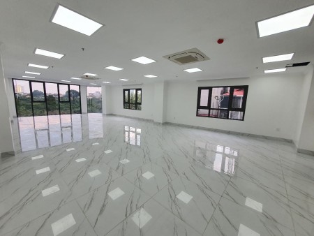Bán nhà 9 tầng phố Hoàng Quôc Việt Cầu Giây kinh doanh 350 triệu/m2