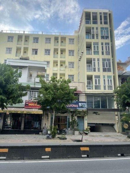 Bán nhà trọ TPHCM DT 305m2, cao 7 tầng, nở hậu 25m, mặt tiền Lê Thị Riêng