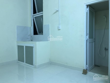 Phòng trọ Hoàng Diệu 2, gần đại học SPKT, Ngân hàng giá chỉ 2 triệu đồng