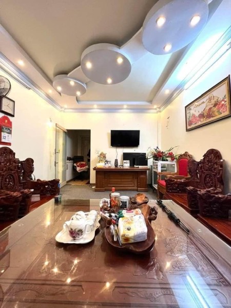 Nhà ngõ Phương Mai, Đống Đa, ô tô đỗ cửa, 5 tầng - 40M, hơn 10 tỷ