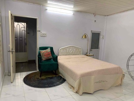 Phòng trọ cho thuê giá rẻ ngay Thảo Điền, quận 2 cũ giá chỉ 3 triệu đồng