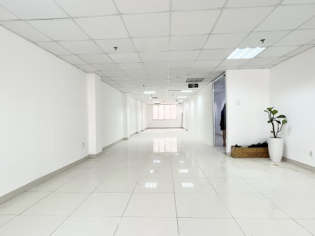 Cho thuê văn phòng đường Tôn Thất Đạm, Quận 1 - TP Hồ Chí Minh 90m2 giá 28 Triệu