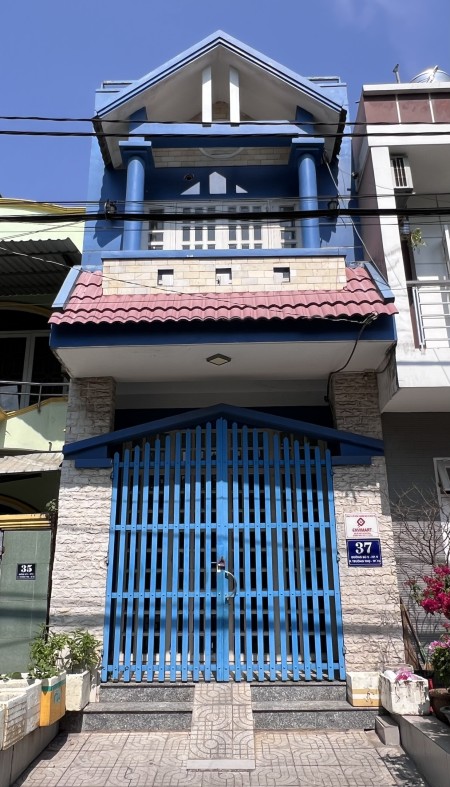 Chính chủ cần cho thuê nhà nguyên căn 1 trệt, 1 lầu, sân thượng: 3PN, 2WC, 1 PK, 1 bếp: 10 triệu/th