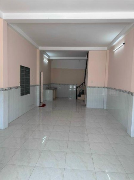 Bán nhà trọ 150m2, 100% thổ cư, ngay KCN Bàu Bàng, giá bán 1.3 tỷ, LH 09895651**