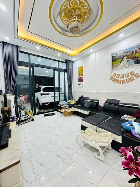 Bán nhà HXH 6m Hoàng Hoa Thám, Bình Thạnh, 2 tầng 5.3x17, giá nhỉnh 8.9 Tỷ