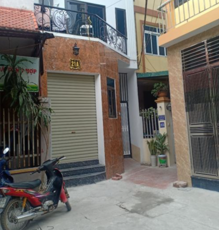 Bán tòa CHDV 12 phòng tại Triều Khúc Hà Nội, 60m2, nở hậu.