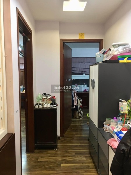 Bán nhà Xuân La, nhà mới tinh, diện tích 32M, mặt tiền 6M giá chỉ 4,6 tỷ
