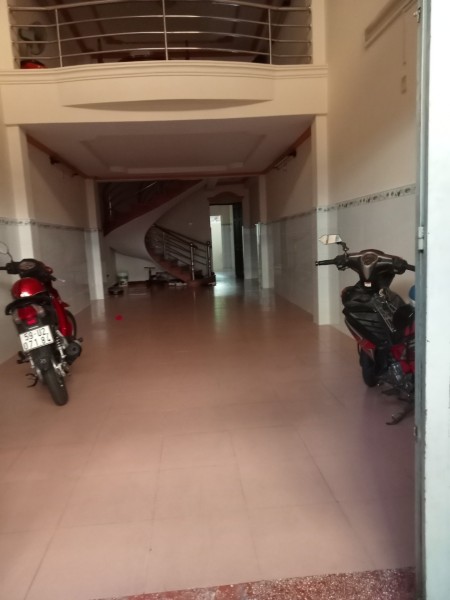 CHÍNH CHỦ CHO THUÊ Mặt bằng tầng trệt Quận 10 Hẻm Kinh doanh đẹp