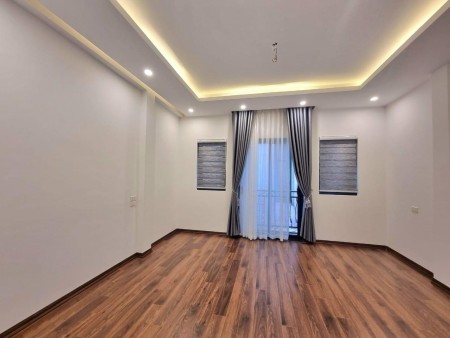 Bán nhà phố Ngọc Khánh Ba Đình, nhà hiếm chỉ 3.18 tỷ