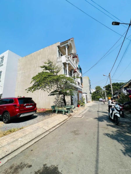 Bán lô đất siêu đẹp Đường số 112 trong khu biệt thự phường Tam Bình.