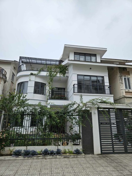 chỉ 06tr cho thuê Biệt thự đơn lập 204m2 xây thô hoàn thiện mặt ngoài 03 tầng tại KĐT Tân Tây ĐÔ