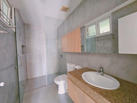 Quá rẻ, hẻm xe hơi, ngay sát chợ Thủ Đức diện tích 85M, nhỉnh 3 tỷ