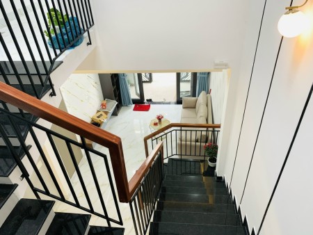 Nhà đẹp 2 tầng đúc - Sát ĐH Sư Phạm 70m - Chỉ nhỉnh 2 tỷ