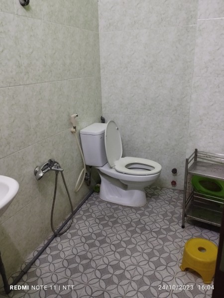 Nhà mặt tiền kinh doanh 6pn 7wc, kinh doanh vạn nghề, gần chợ Thủ Đức