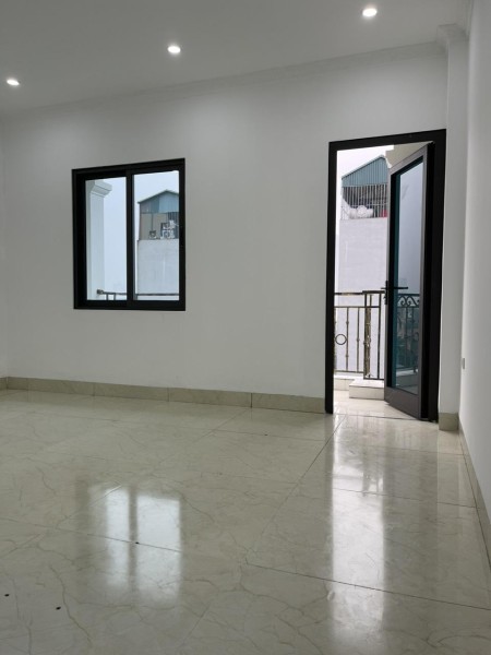 Bán nhà trong khu phân lô Dich vụ Vạn Phúc
