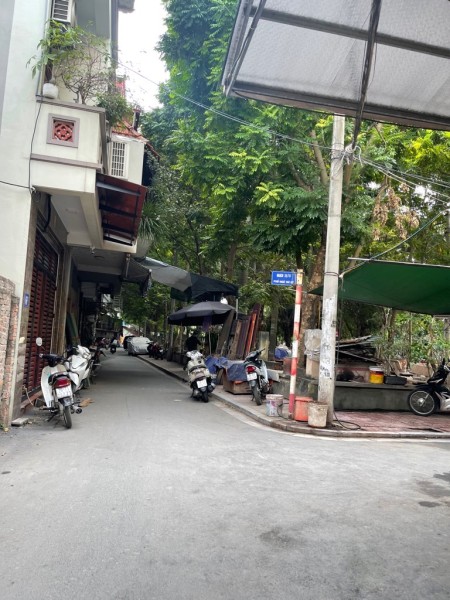 Bán nhà chính chủ Ngô Thì Sỹ, Vạn Phúc. Sổ đỏ chính