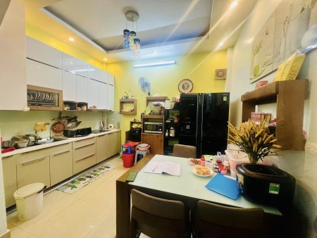 Bán nhà Cổ Nhuế diện tich 39M2 - 4 Tầng, nhà đẹp, gần phố, an ninh...