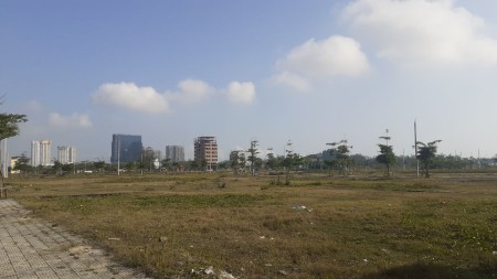 Chủ ngộp - Bán 110m2 trục chính giá chỉ 2tỷ7 tại Linh Sơn