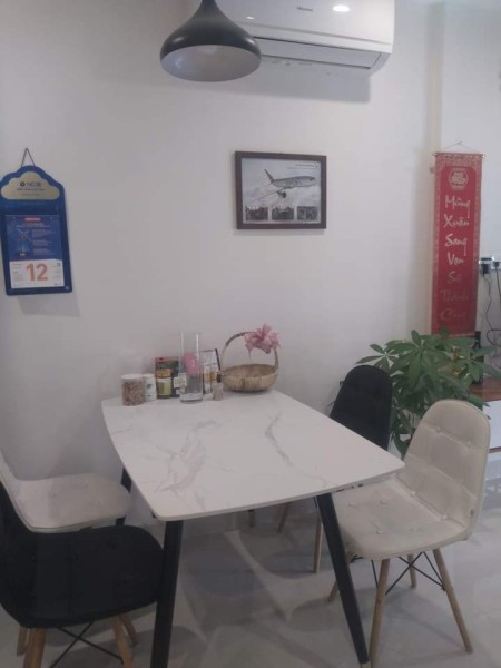 Cần bán gấp căn hộ 1N+1, Full đồ, giá tốt 1tỷ800 k bao phí, có sổ Vinhomes Ocean Park.