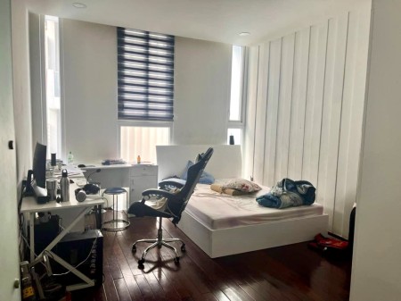 Bán nhà 3 tầng, dt 4x15m, đường Nguyễn Thị Thập, gần PMH, giá 10 tỷ