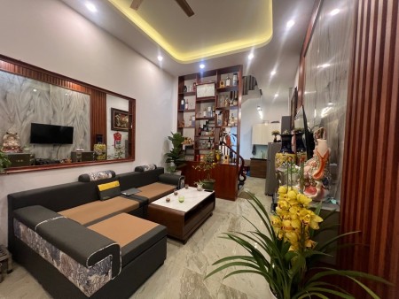 Nhà mới đẹp Khâm Thiên, nội thất xịn xò, diện tích 30m2, 4 tầng, giá nhỉnh 4 tỷ